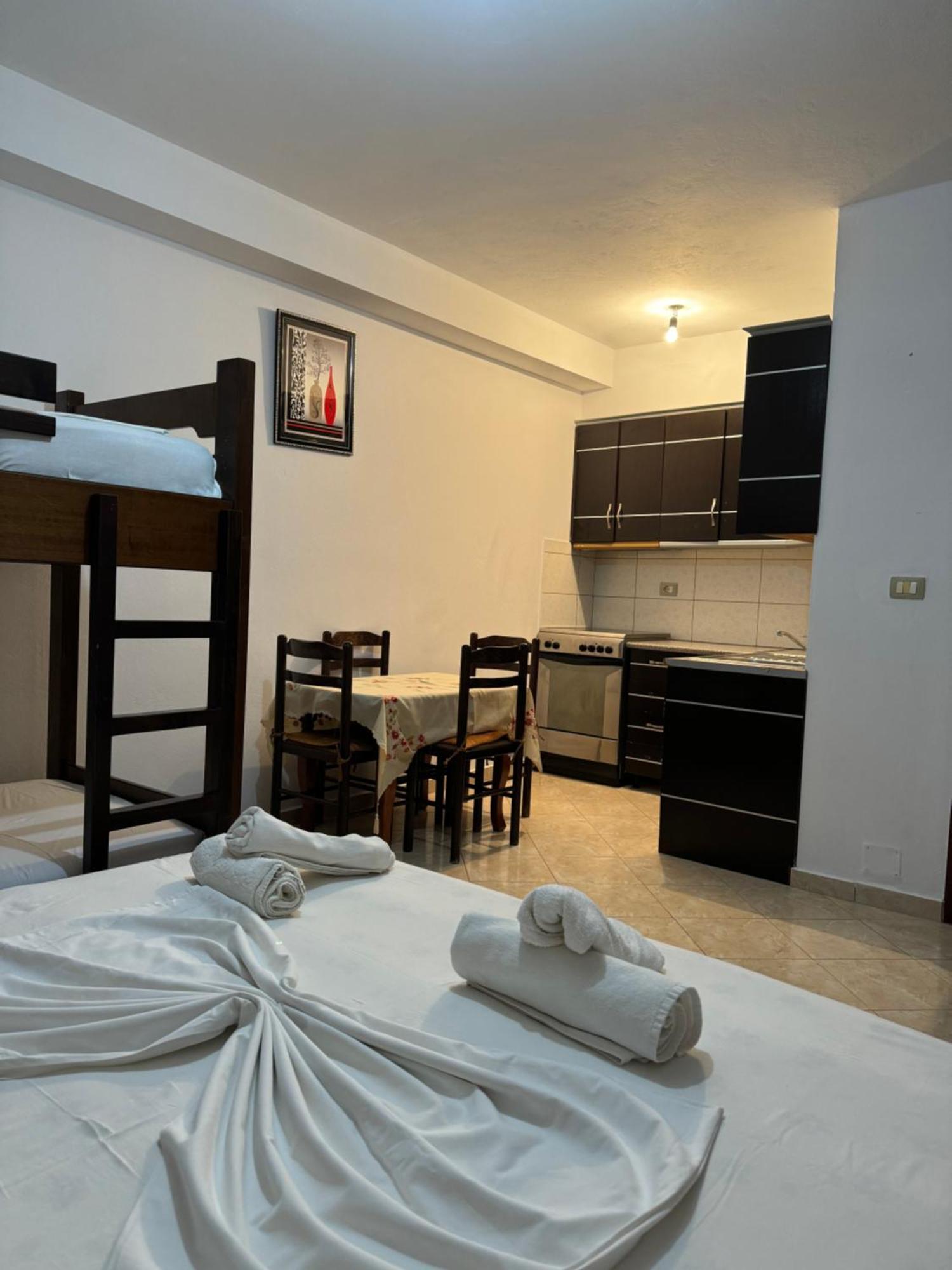 Melita Apartments Ksamil Exterior photo